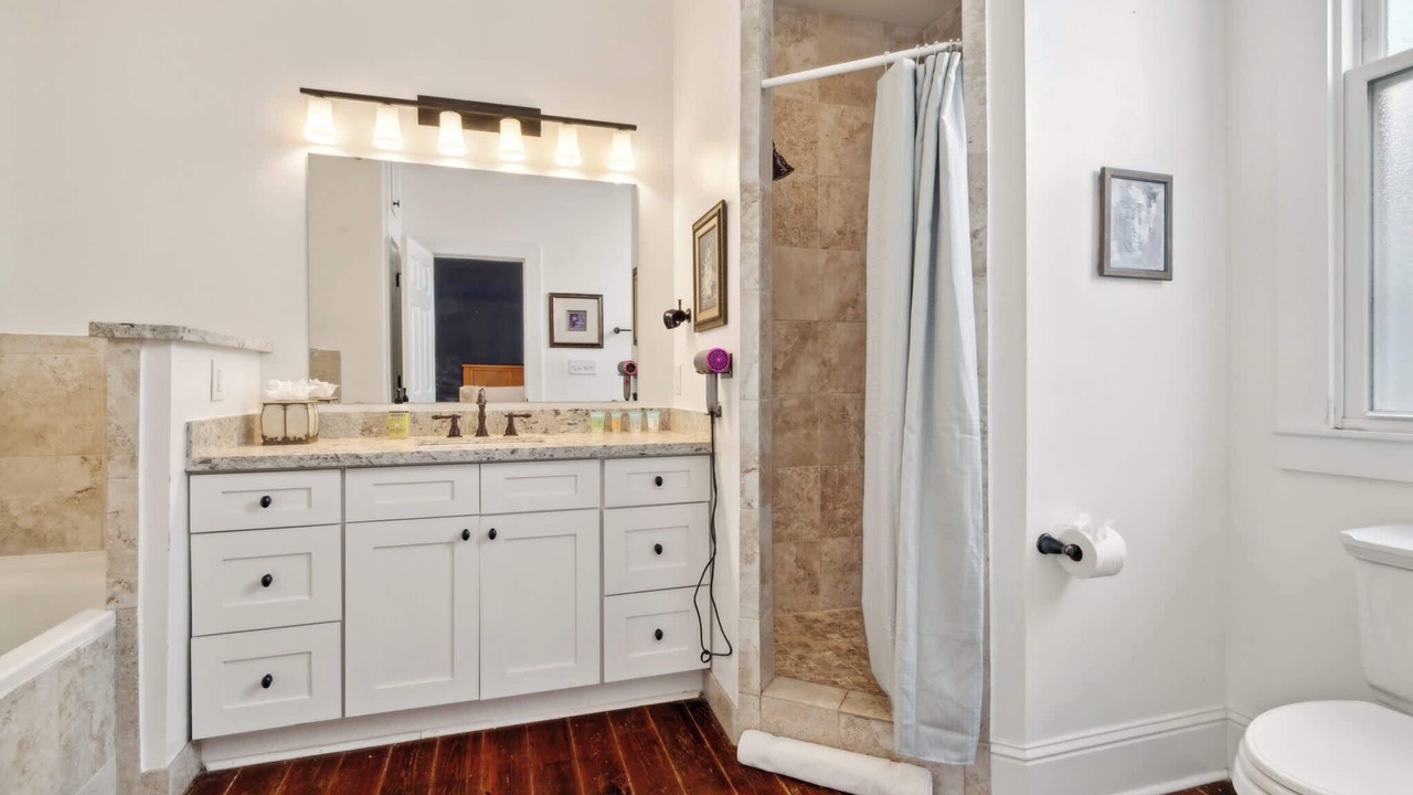 Photo of Bathroom in West Riverside