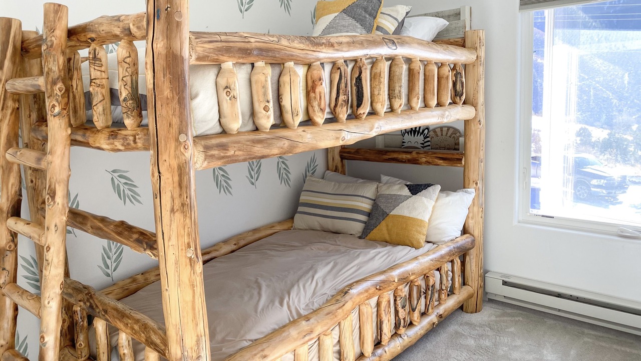 Photo of Bedroom in Basalt