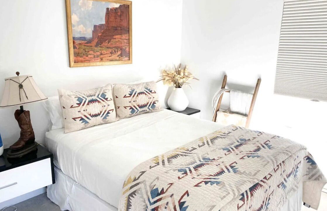 Photo of Bedroom in Basalt
