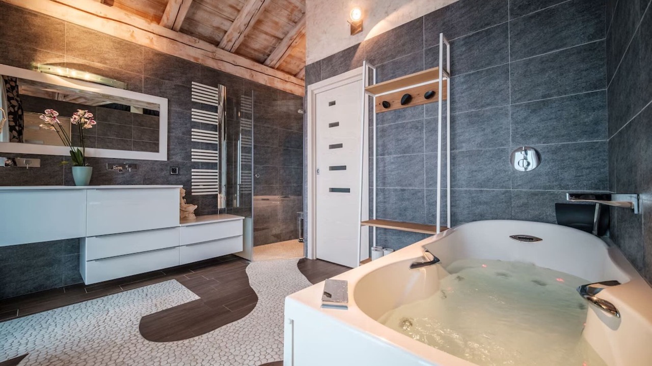Photo of Bathroom in Tignes le Lac