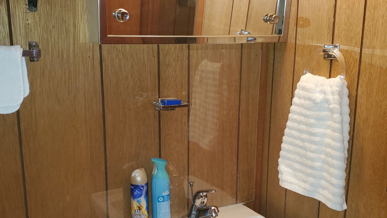 Photo of Bathroom in Luther