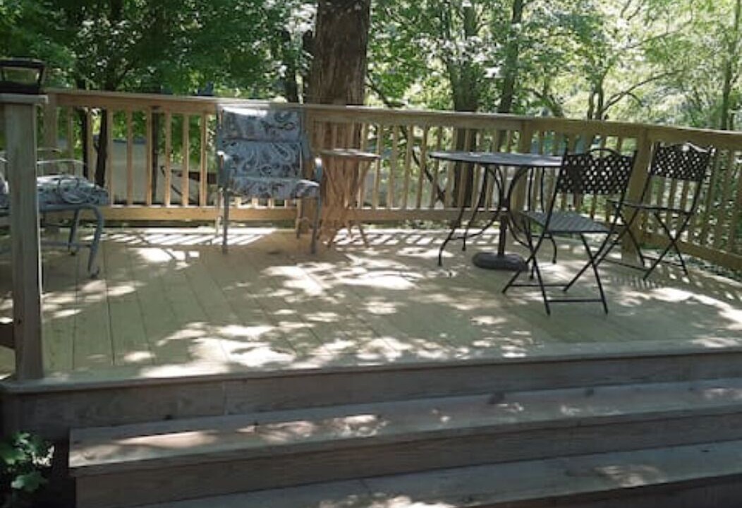Photo of Patio Balcony in Pond Eddy