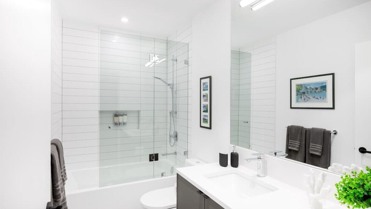 Photo of Bathroom in Arbutus Ridge