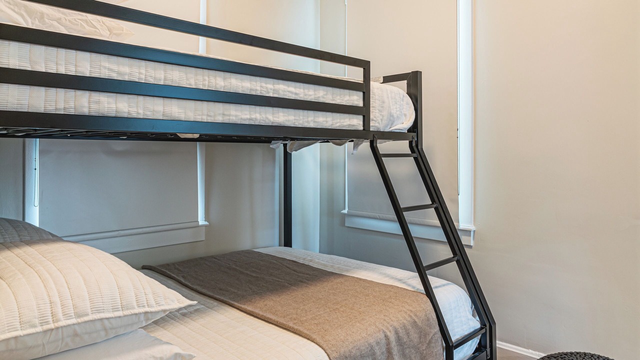 Photo of Bedroom in West Town