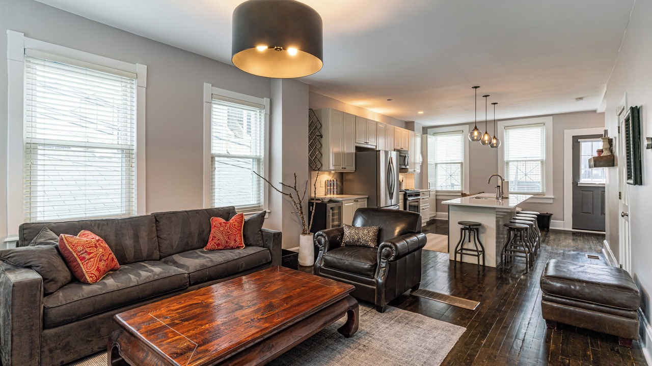 Photo of Livingroom in West Town