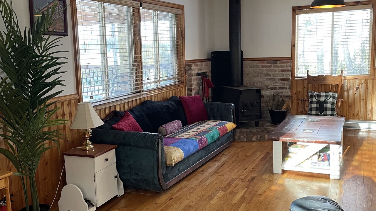 Photo of Livingroom in Eastman