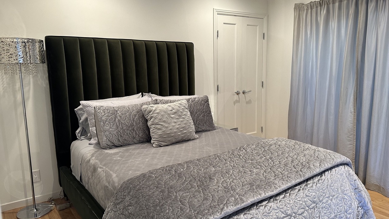 Photo of Bedroom in Eureka Valley