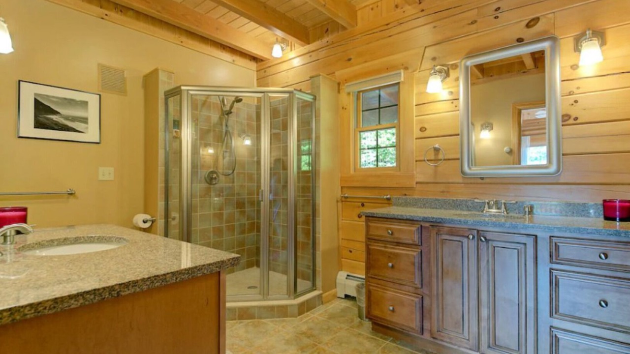 Photo of Bathroom in Bartlett