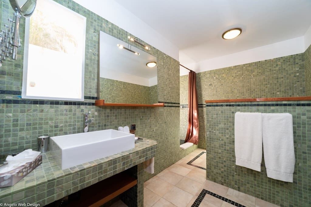 Photo of Bathroom in Flamands