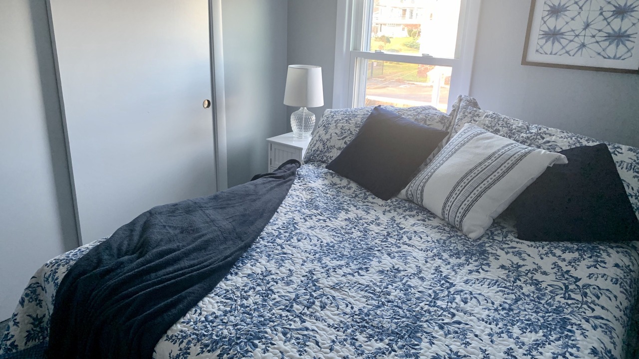 Photo of Bedroom in Westbrook Center