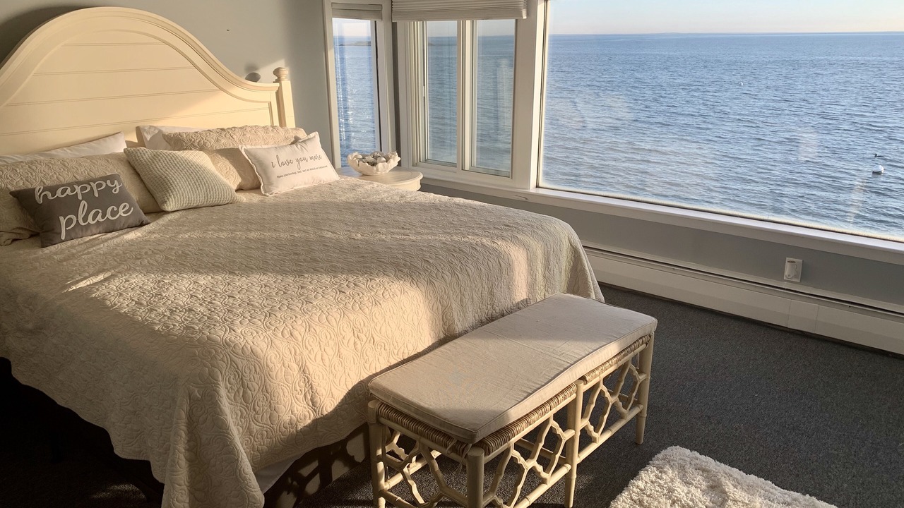 Photo of Bedroom in Westbrook Center