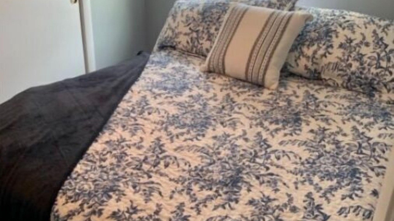 Photo of Bedroom in Westbrook Center