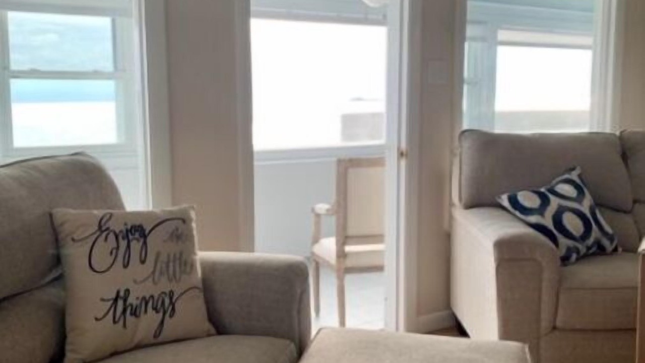 Photo of Livingroom in Westbrook Center
