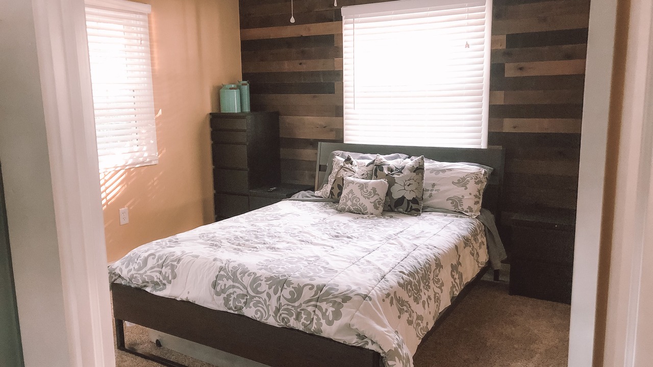 Photo of Bedroom in Middlefield