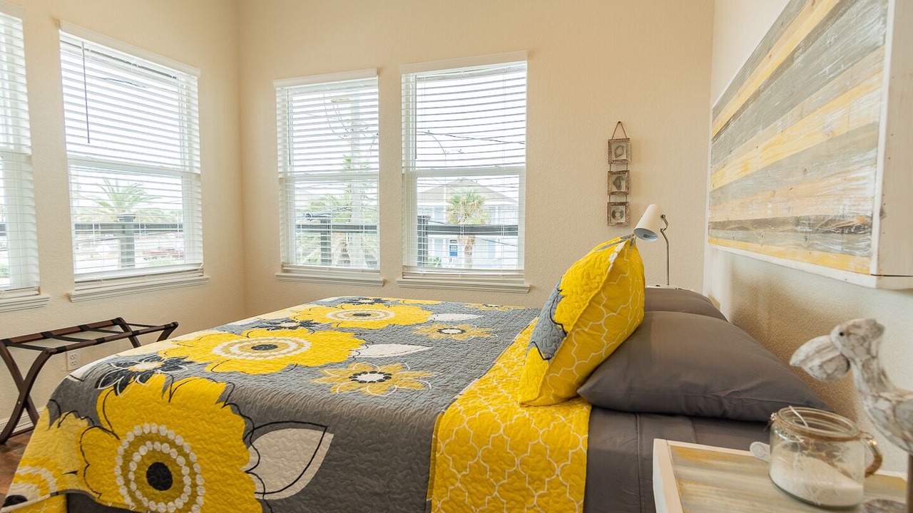 Photo of Bedroom in Galveston