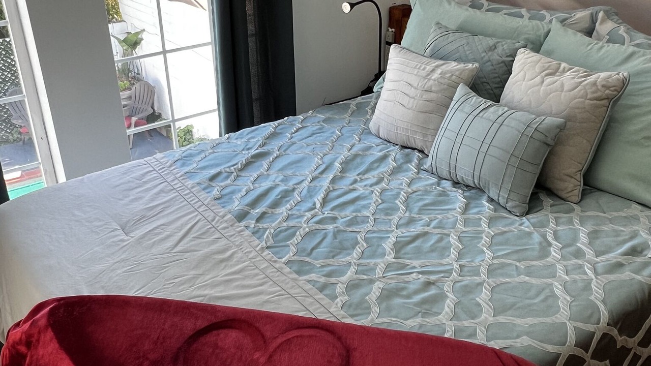 Photo of Bedroom in Burbank