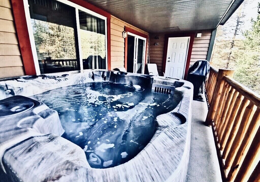 Photo of Patio Balcony in East Kootenay