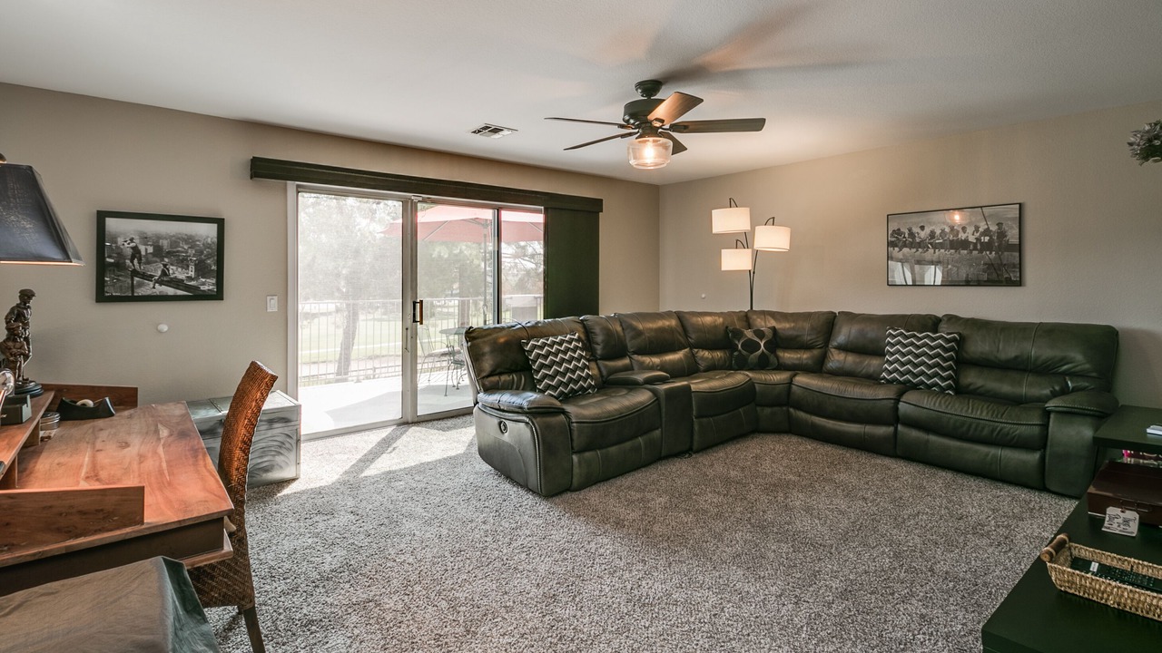 Photo of Livingroom in Superstition Springs