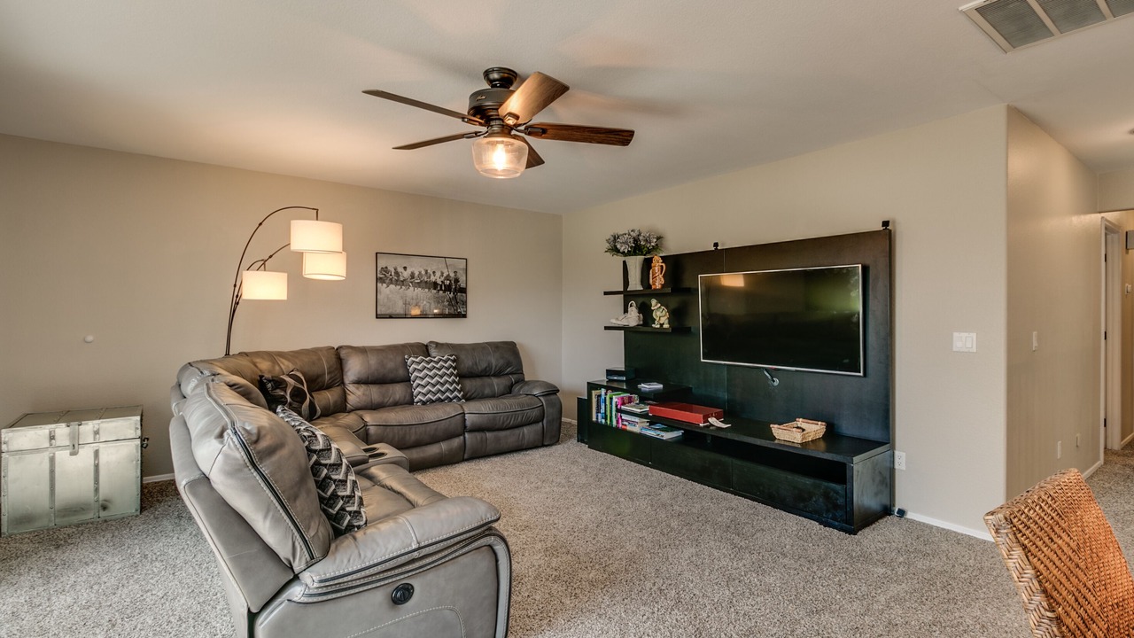 Photo of Livingroom in Superstition Springs