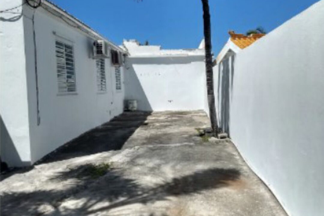 Photo of Outdoor in Maho
