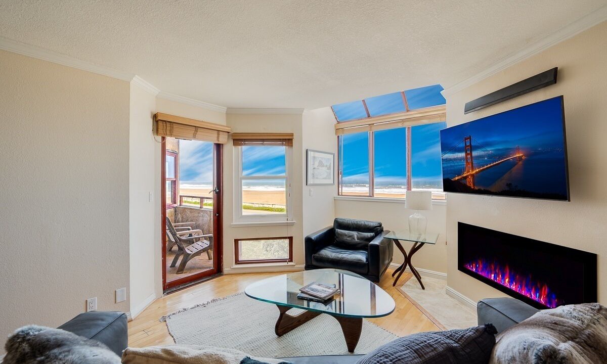 Photo of Livingroom in Outer Richmond