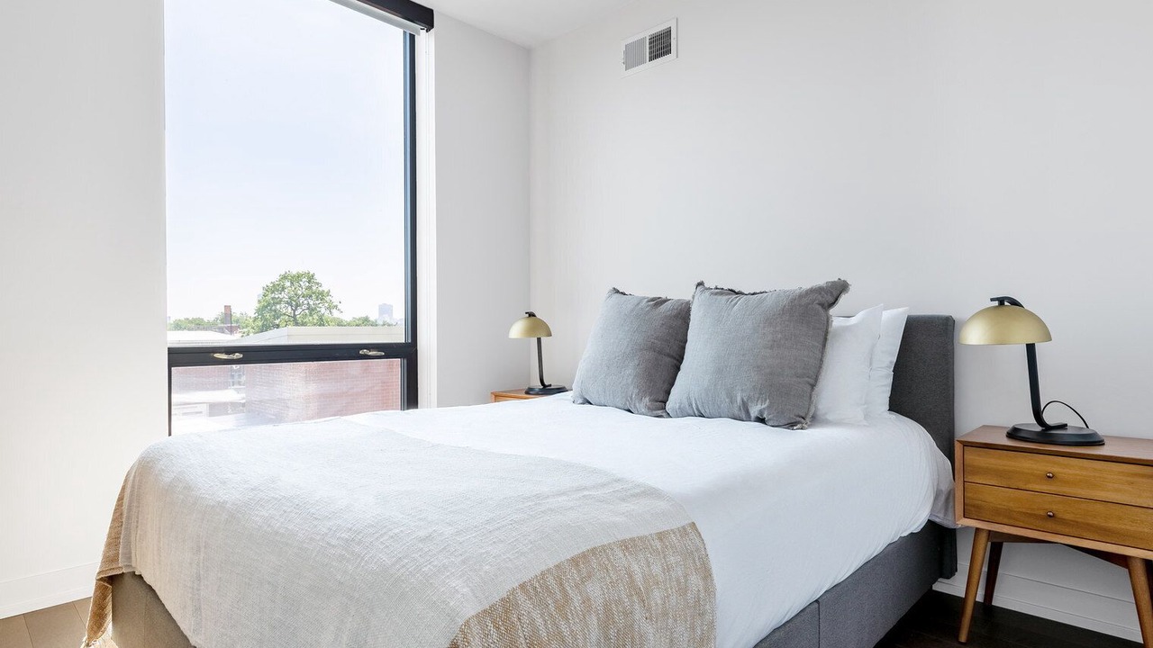 Photo of Bedroom in North Center