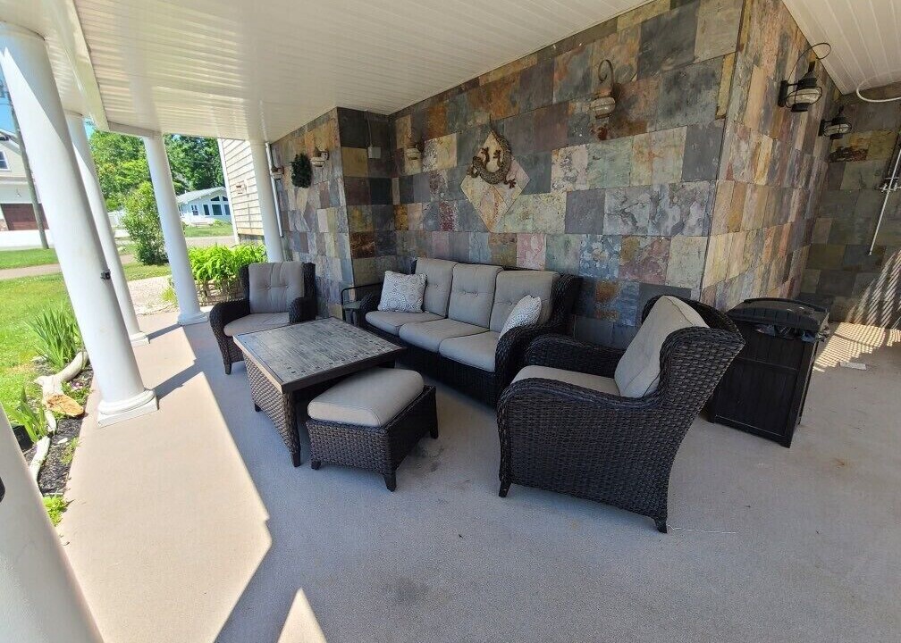 Photo of Patio Balcony in Saybrook Manor