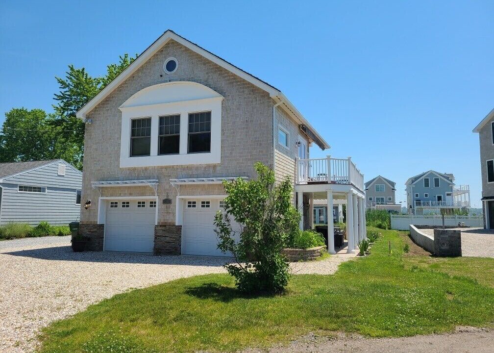Photo of Outdoor in Saybrook Manor