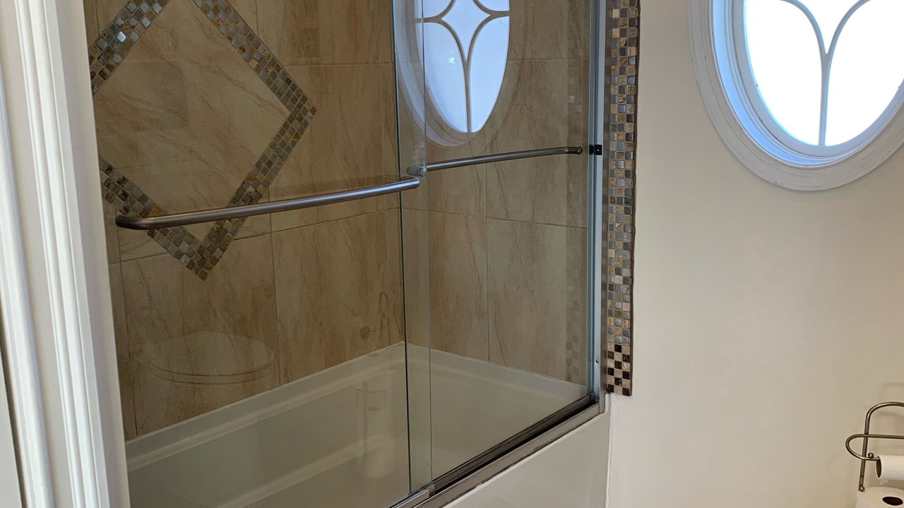 Photo of Bathroom in Saybrook Manor