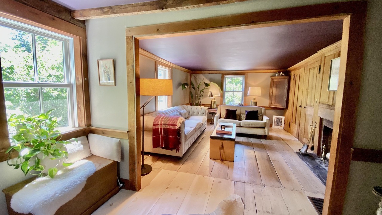 Photo of Livingroom in East Hampton