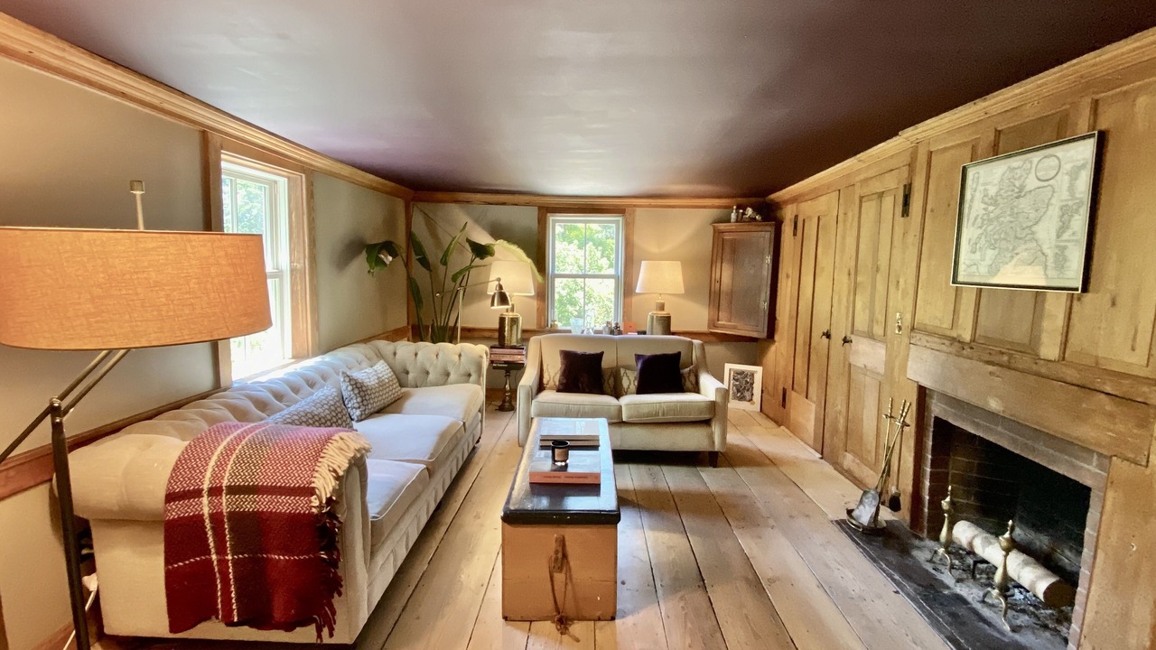 Photo of Livingroom in East Hampton