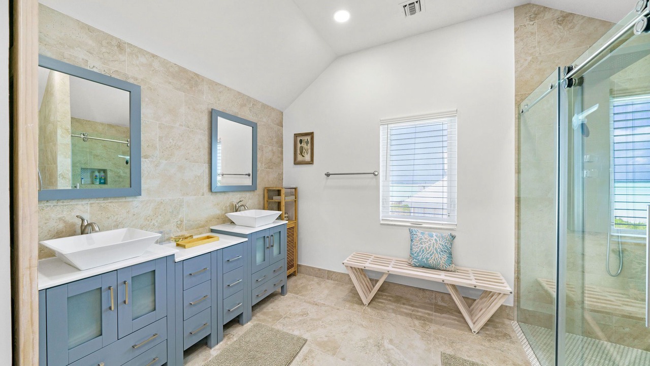 Photo of Bathroom in Spanish Wells