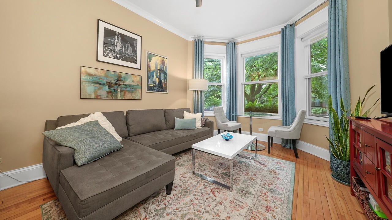 Photo of Livingroom in Near West Side