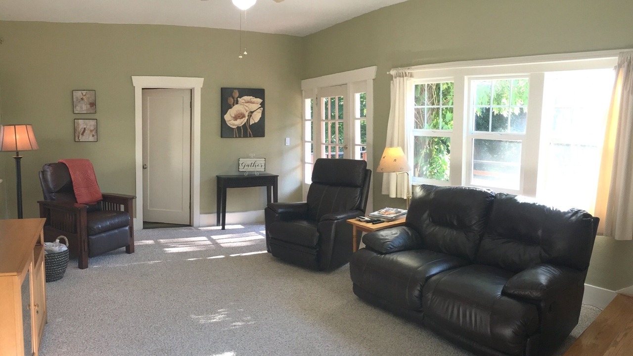 Photo of Livingroom in Seahurst