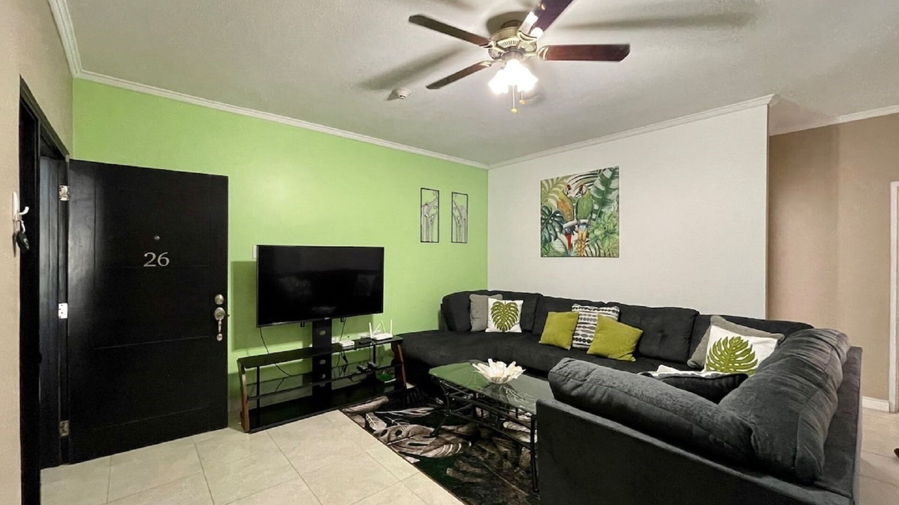 Photo of Livingroom in Eden Gardens