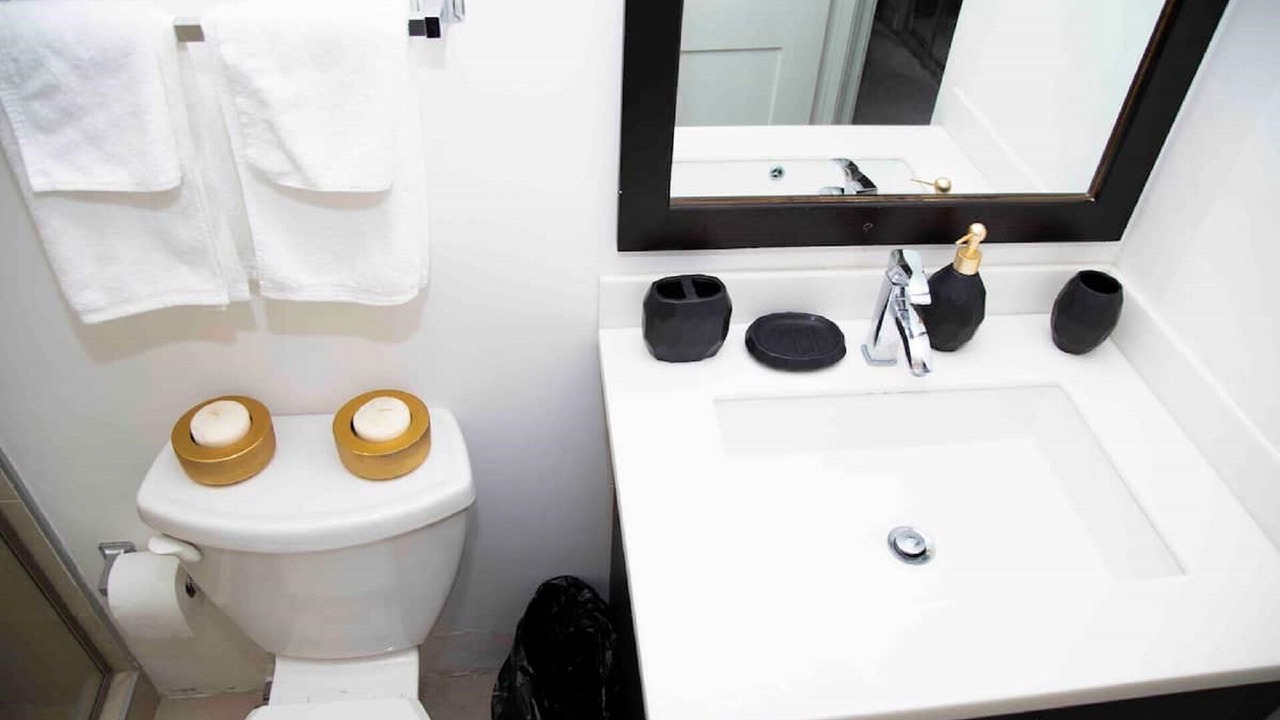 Photo of Bathroom in Eden Gardens