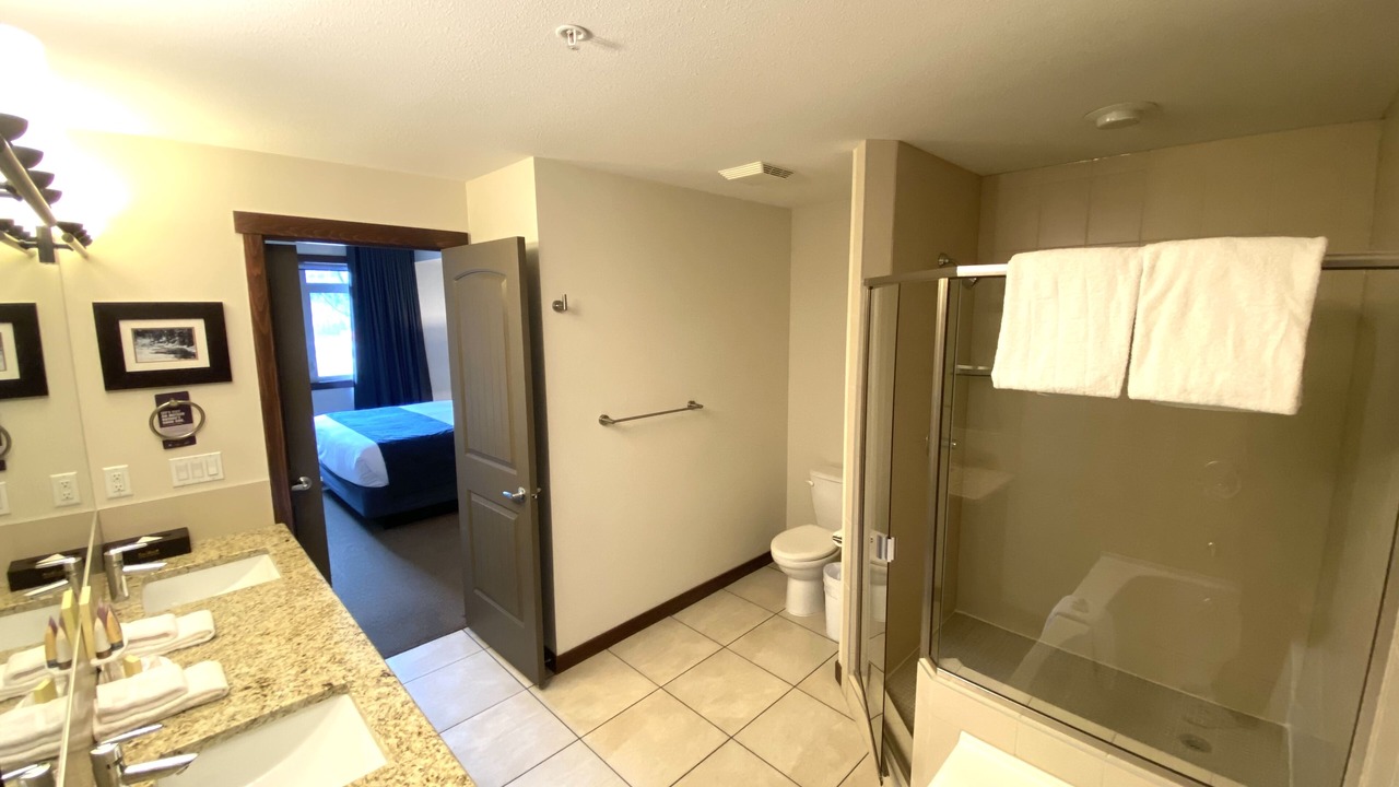 Photo of Bathroom in Cougar Creek