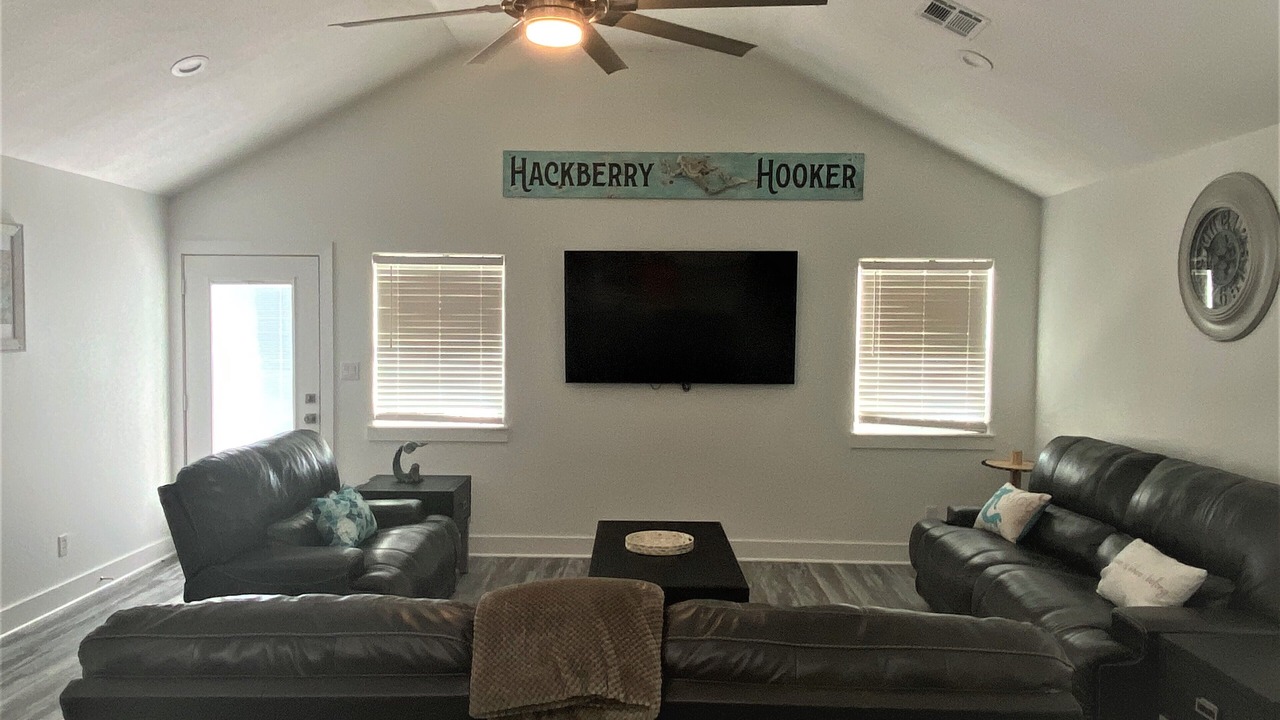 Photo of Livingroom in Hackberry