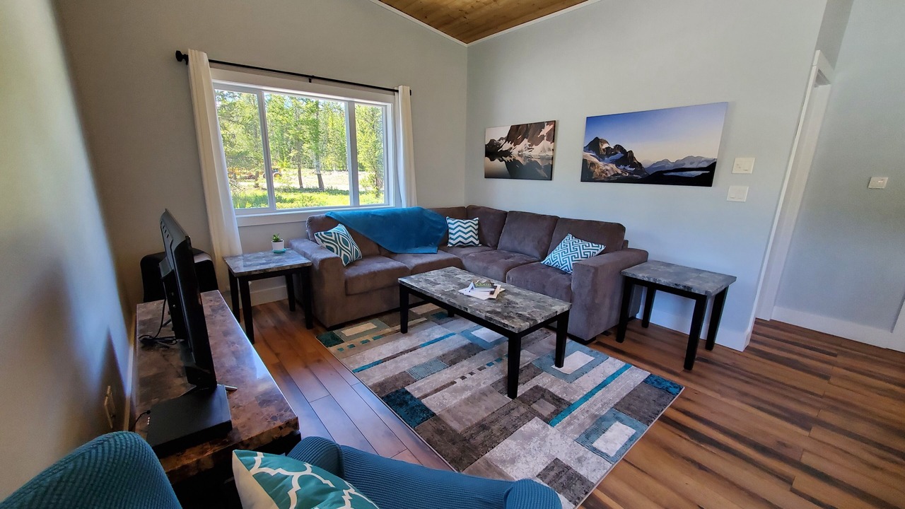 Photo of Livingroom in East Kootenay