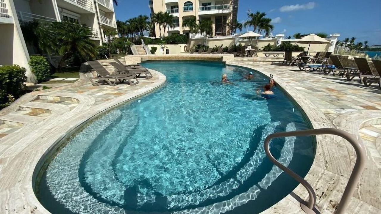 Photo of Outdoor in Maho