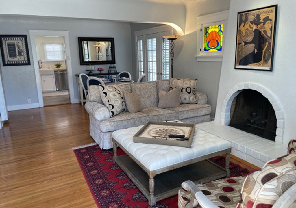 Photo of Livingroom in Belmont Shore