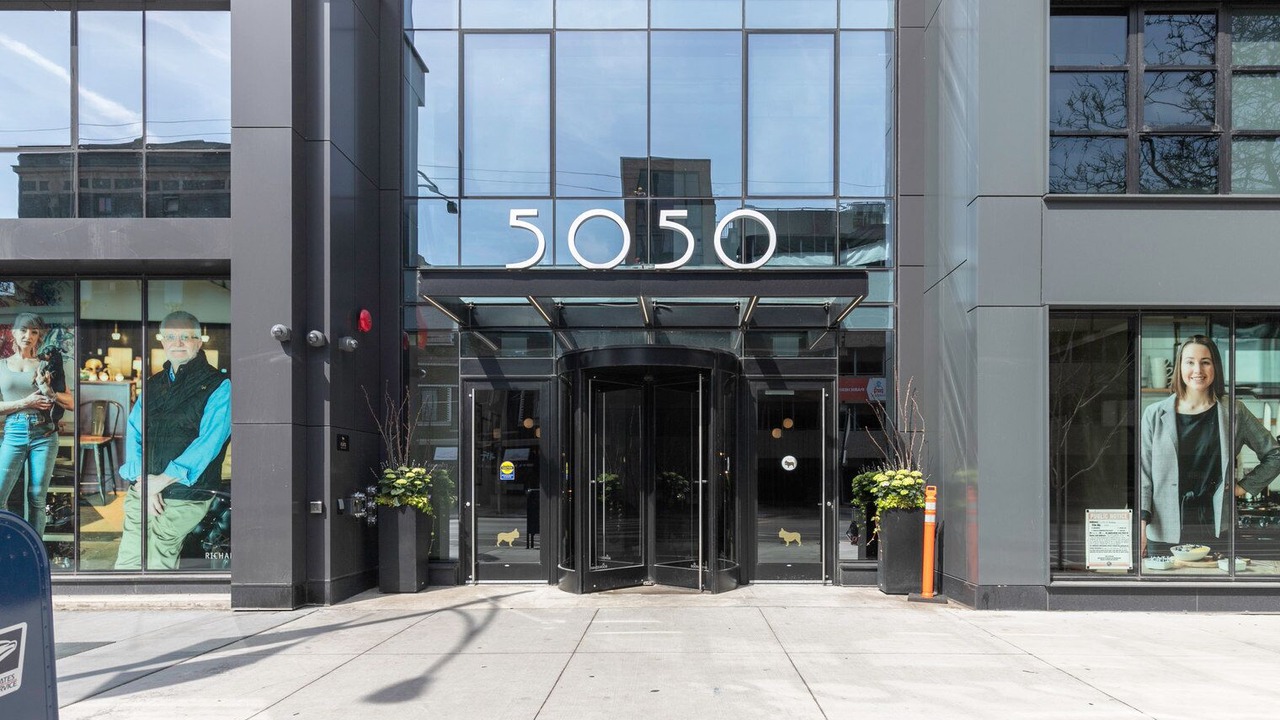 Photo of Outdoor in Uptown