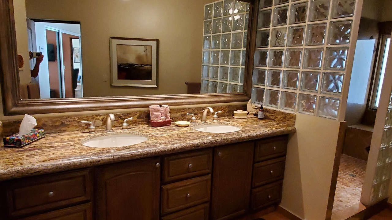 Photo of Bathroom in Zona Hotelera