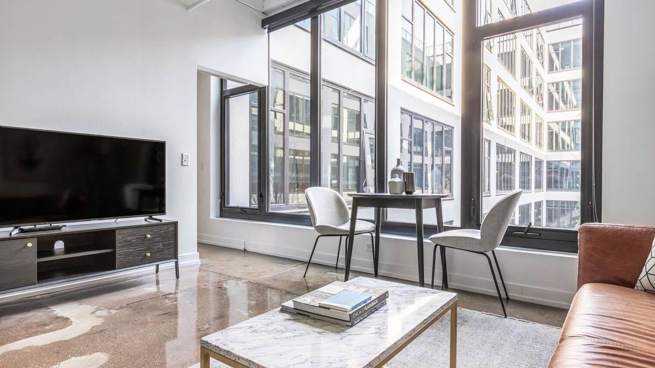 Photo of Livingroom in Uptown