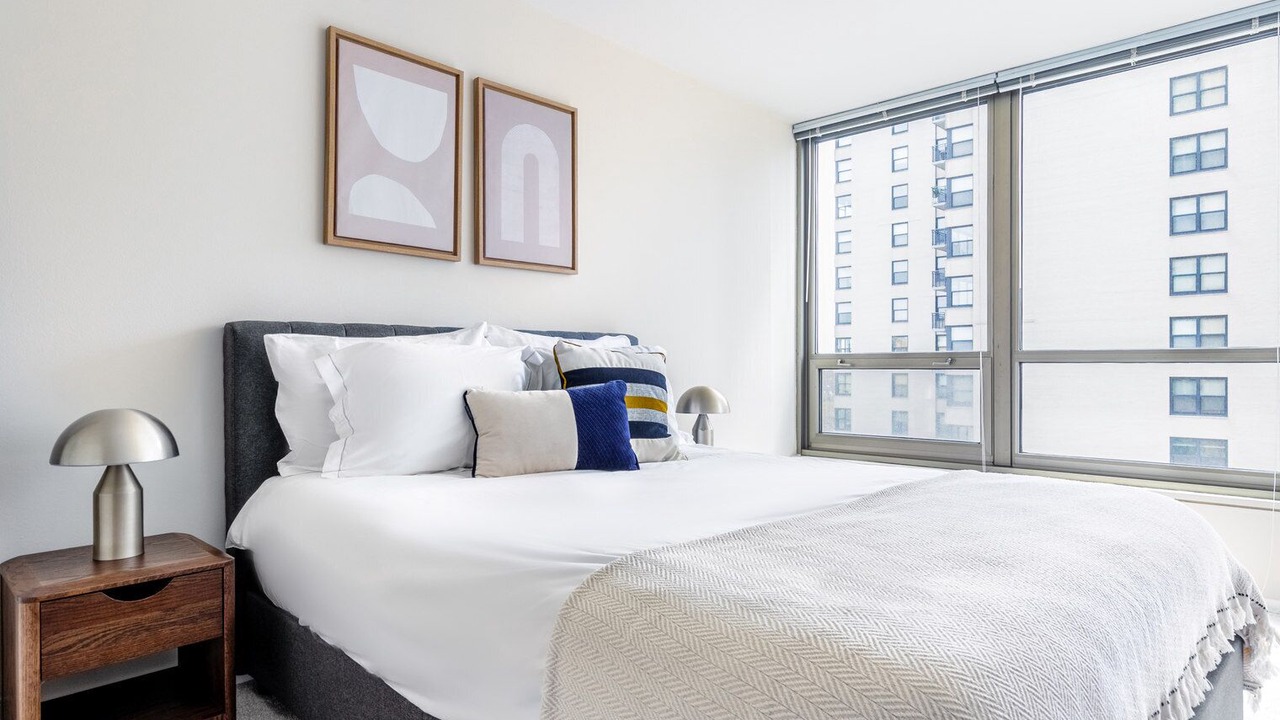 Photo of Bedroom in Lake View East