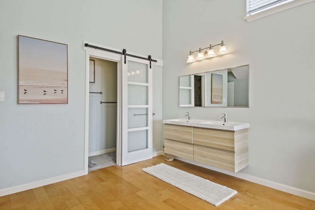 Photo of Bathroom in Indian Beach