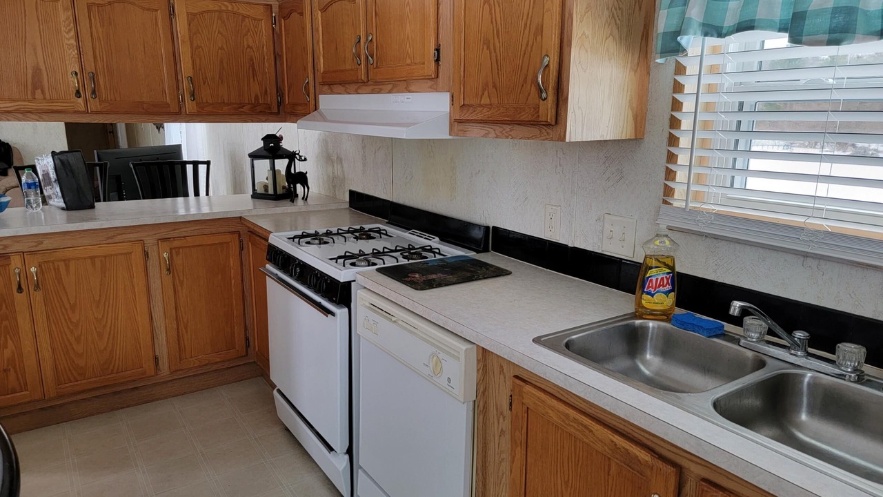 Photo of Kitchen in Dickson Township