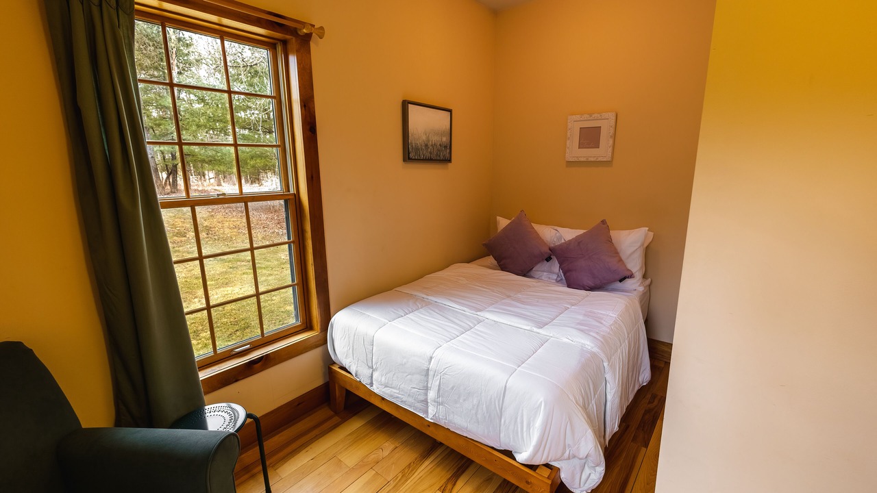 Photo of Bedroom in Broadalbin