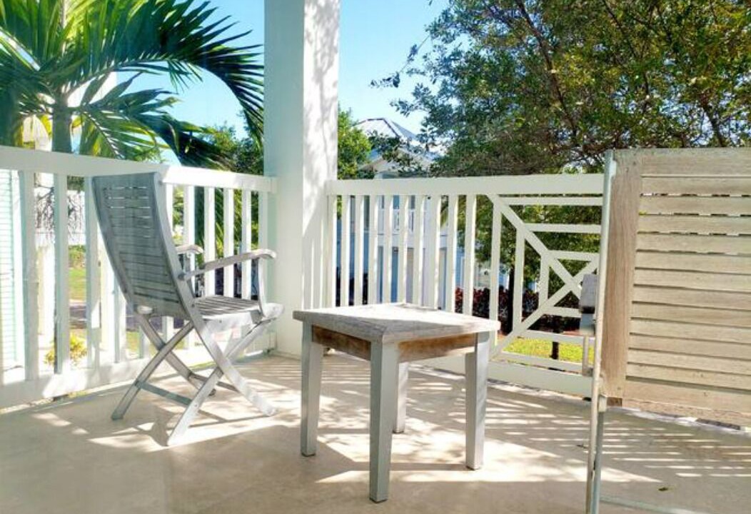 Photo of Patio Balcony in Alice Town