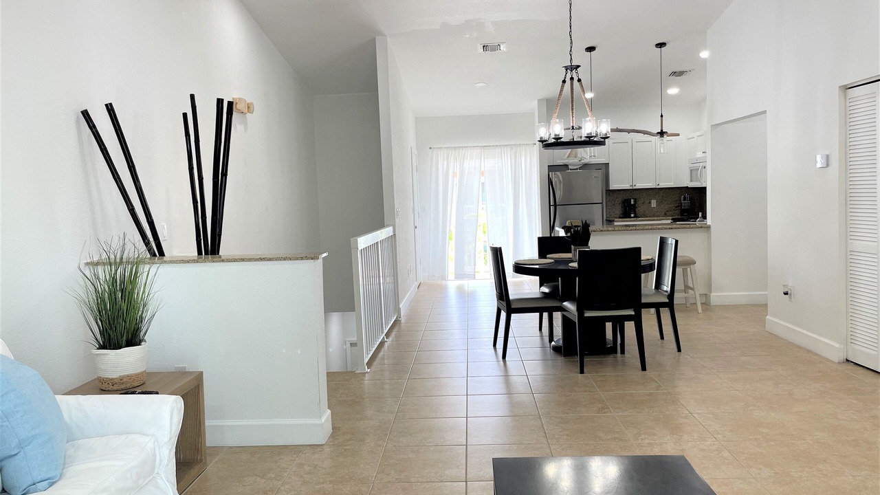 Photo of Livingroom in Alice Town